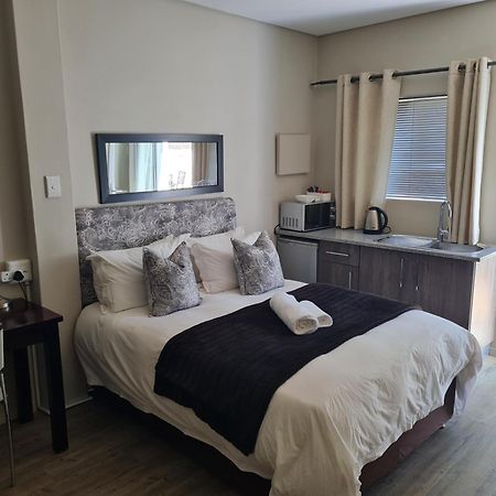 Urban Manor Bed & Breakfast Port Elizabeth Exterior photo