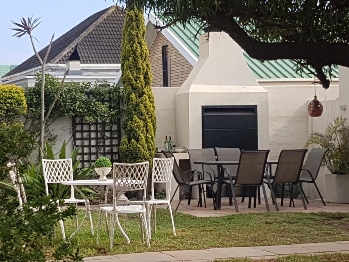 Urban Manor Bed & Breakfast Port Elizabeth Exterior photo