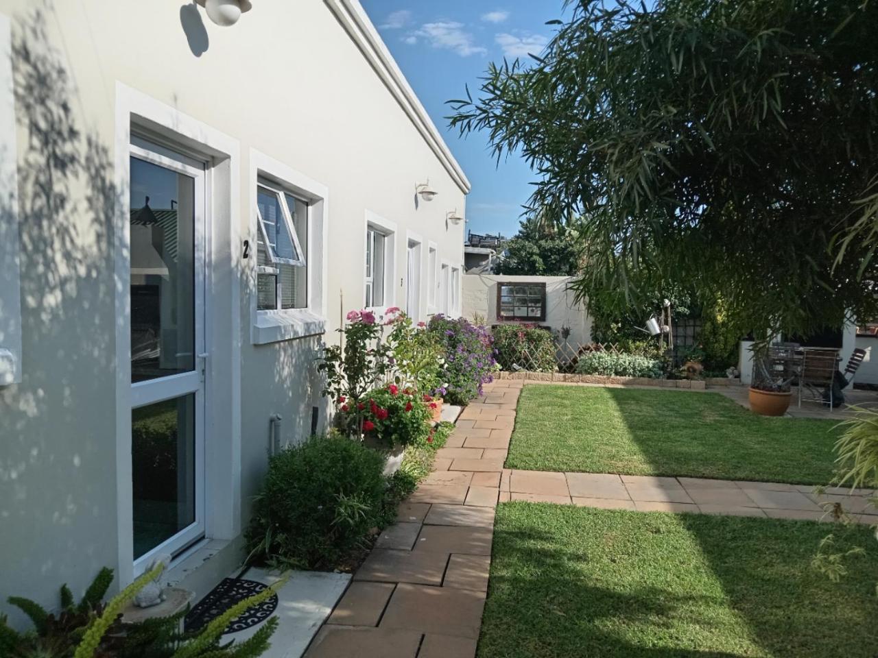 Urban Manor Bed & Breakfast Port Elizabeth Exterior photo