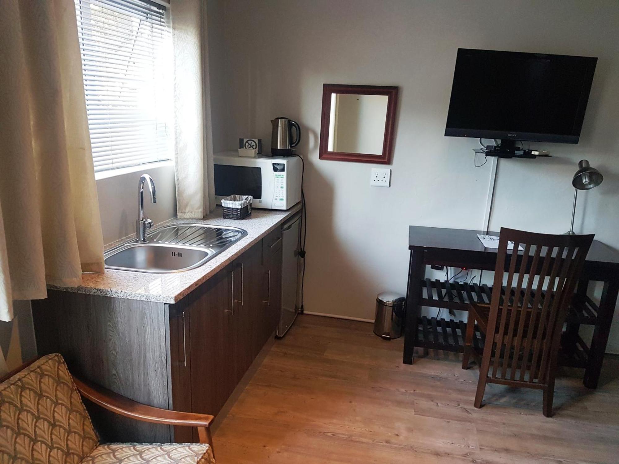 Urban Manor Bed & Breakfast Port Elizabeth Room photo